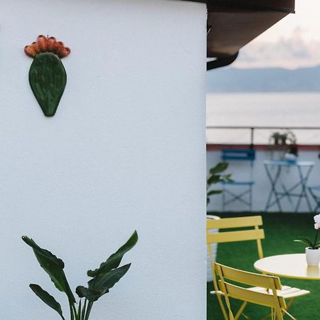 B&B Fuori Squadro - In Centro Con Terrazza Relax Vista Mare Реджо-Калабрія Екстер'єр фото