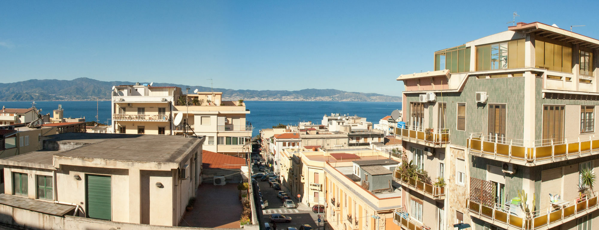 B&B Fuori Squadro - In Centro Con Terrazza Relax Vista Mare Реджо-Калабрія Екстер'єр фото