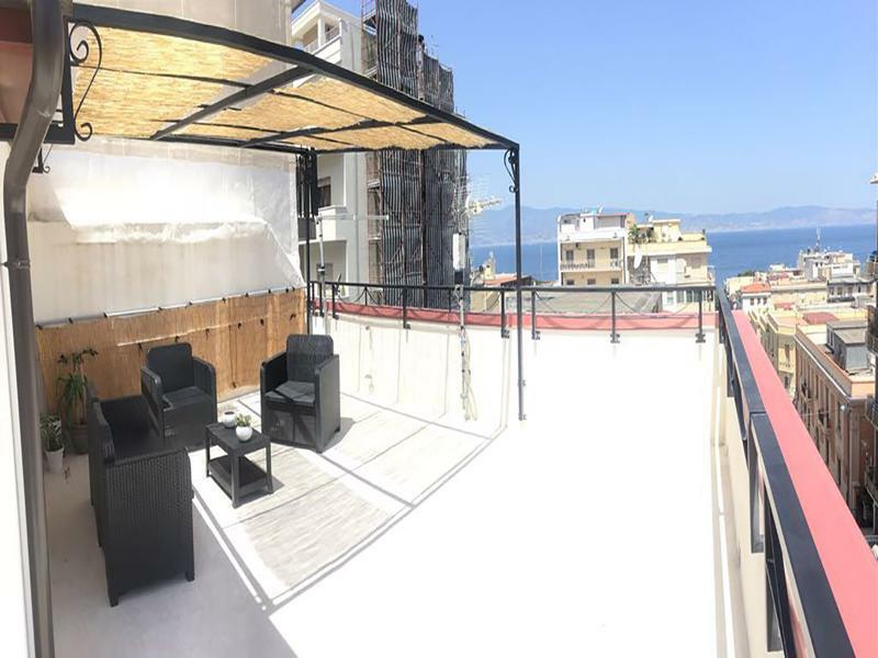 B&B Fuori Squadro - In Centro Con Terrazza Relax Vista Mare Реджо-Калабрія Екстер'єр фото